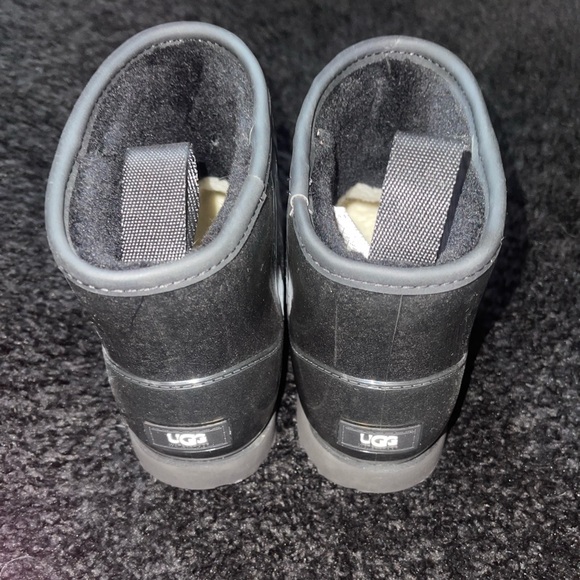 Like new Ugg boots - Picture 4 of 5